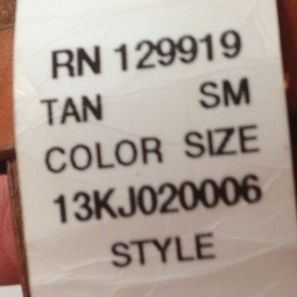 Calvin Klein Micro Plaque Buckle Leather Belt Tan Small NWT - Picture 6 of 8